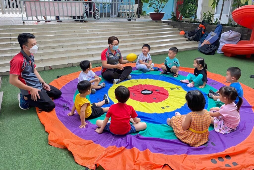 buoi-hoc-thu-vi-tai-world-kids