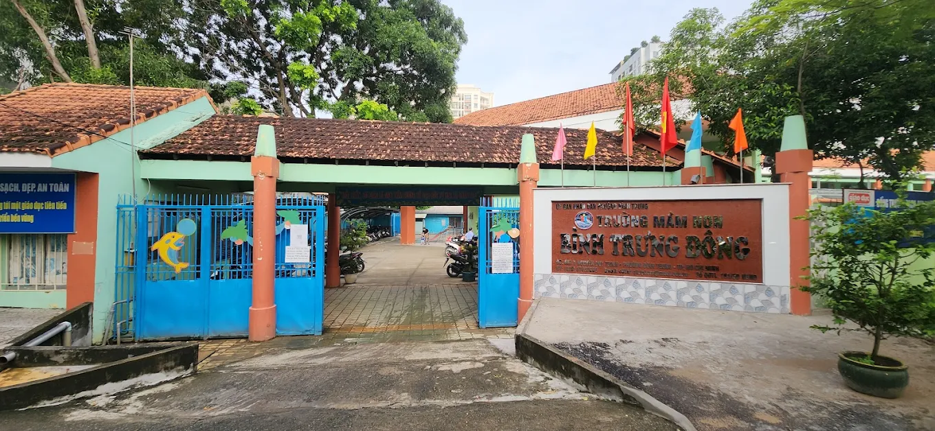 truong-mam-non-binh-trung-tay