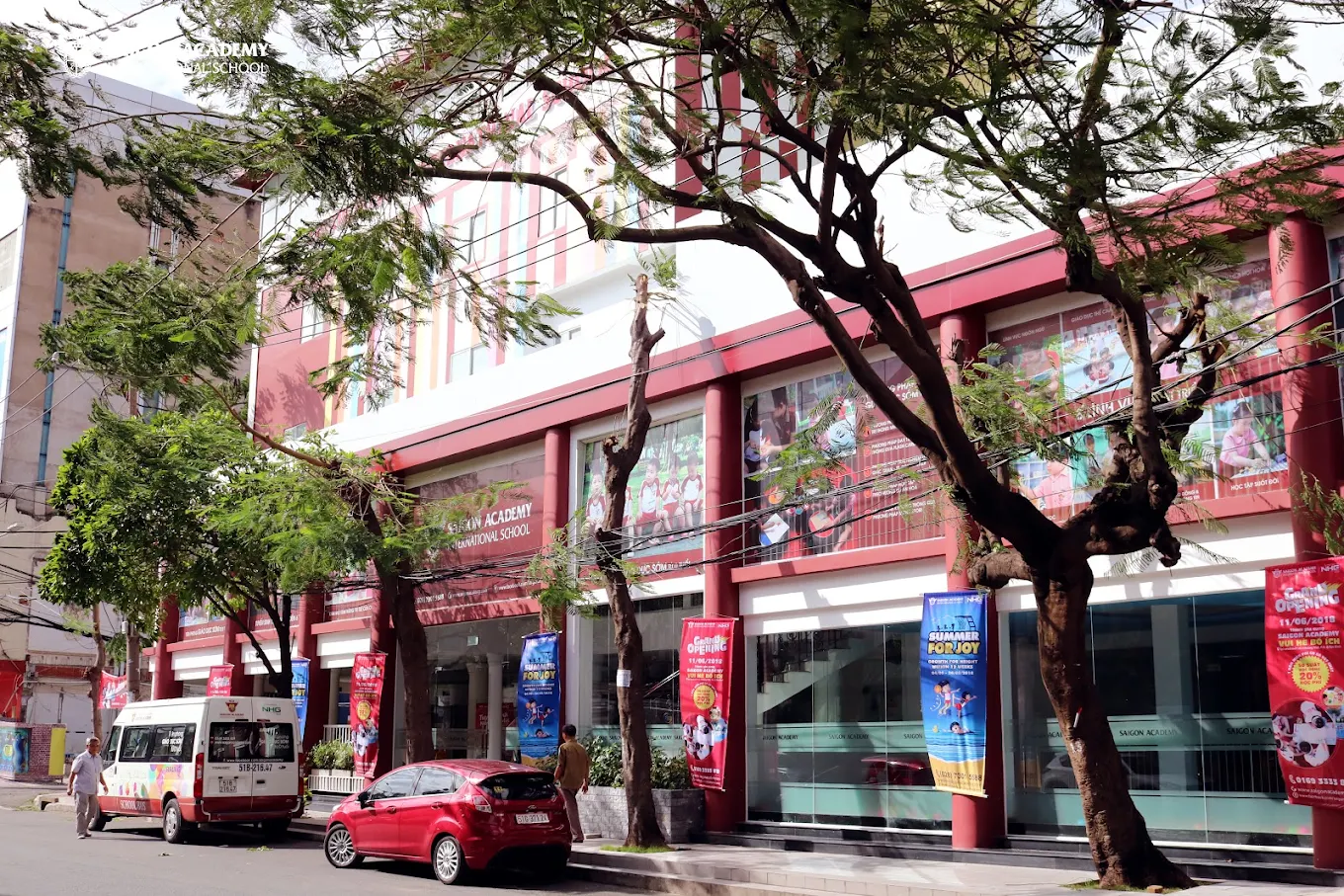 sai-gon-academy-hoang-viet